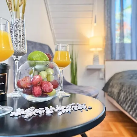 Couple's Getaway In The Center Of Hvar W/sea View 3*