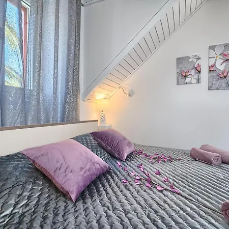 Couple's Getaway In The Center Of Hvar W/sea View *