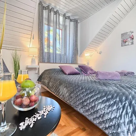 Couple's Getaway In The Center Of Hvar W/sea View Guest house