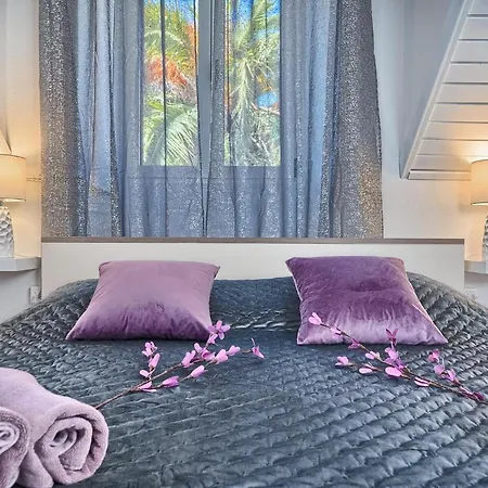 Couple's Getaway In The Center Of Hvar W/sea View 4*